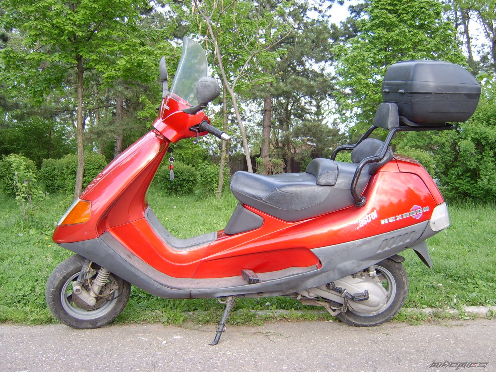 1996 PIAGGIO HEXAGON | Picture 688128 motorcycle photo