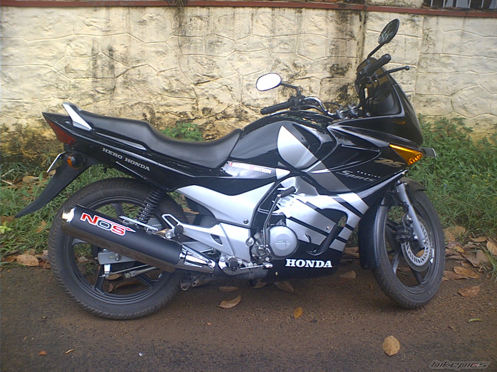 2006 HERO HONDA KARIZMA | Picture 692026 motorcycle photo