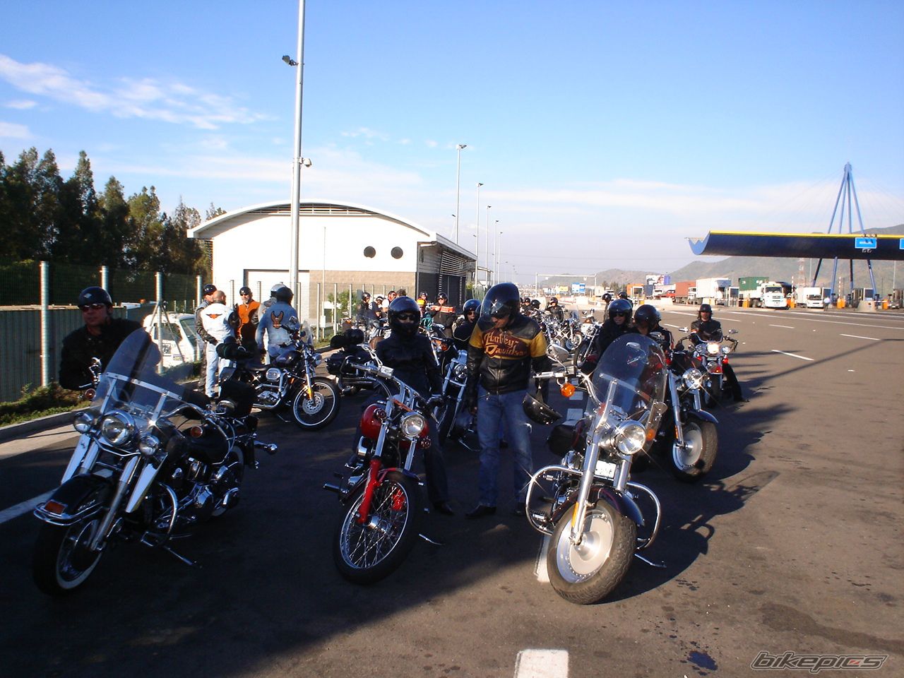 2006 HARLEY DAVIDSON ELECTRA GLIDE STANDARD | Picture 692978 motorcycle photo