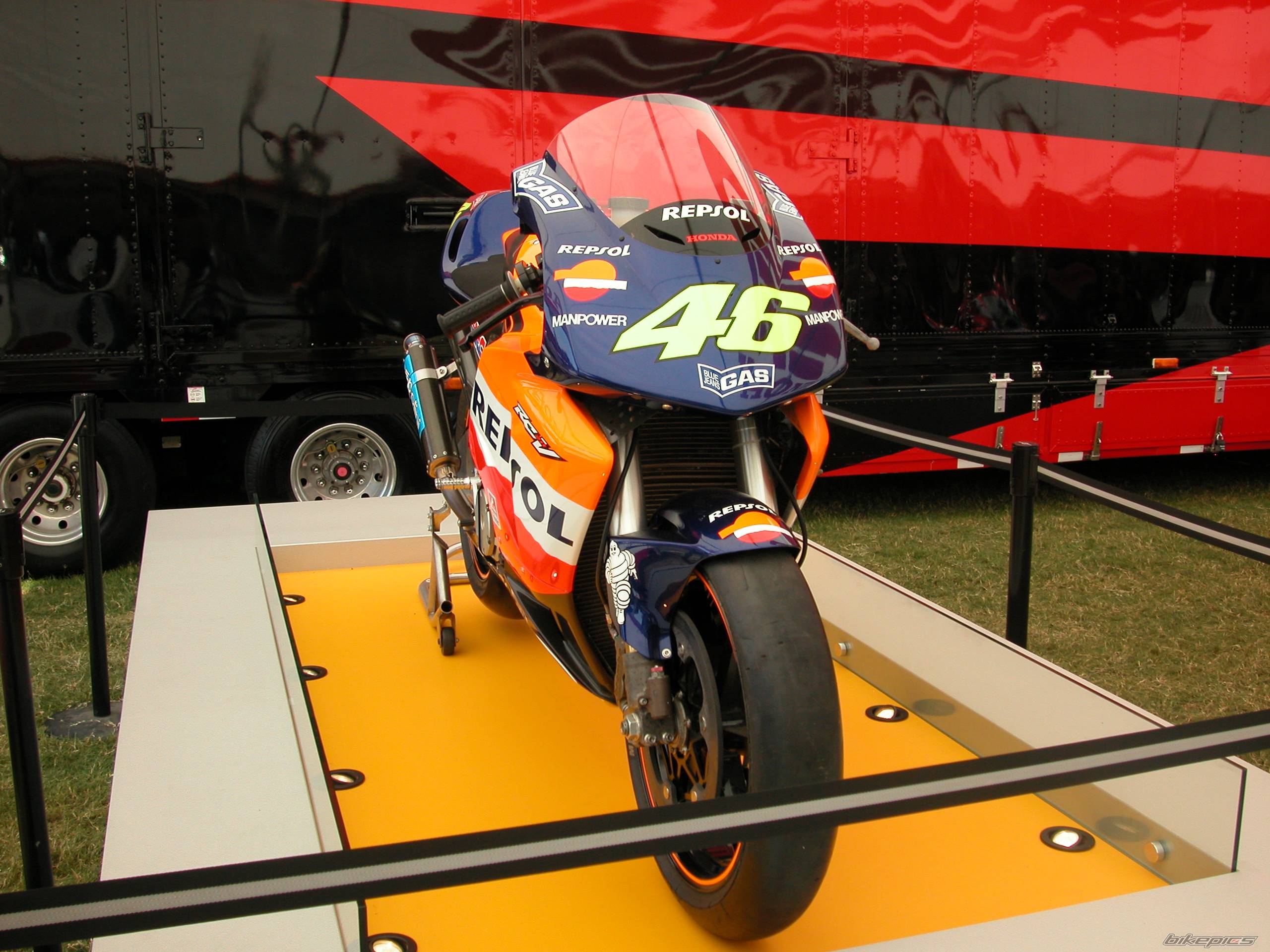 2002 HONDA RC 211V | Picture 69668 motorcycle photo