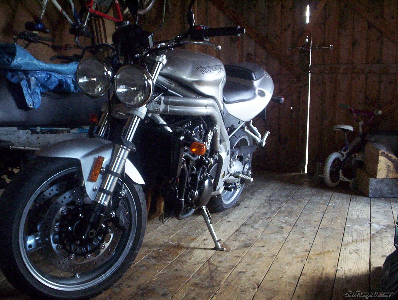 2003 TRIUMPH SPEED TRIPLE | Picture 701014 motorcycle photo