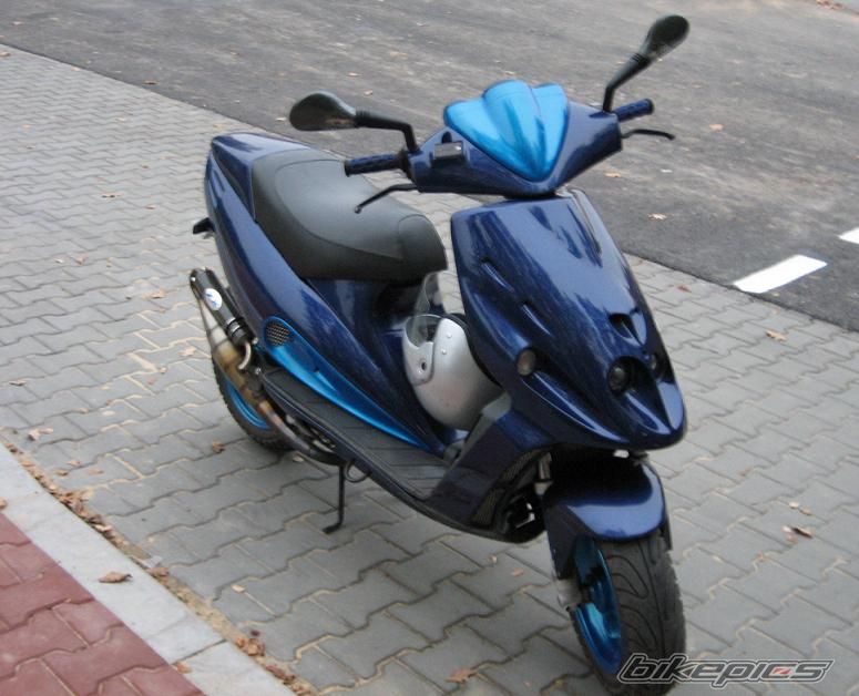 1996 MALAGUTI F 12 50 | Picture 701264 motorcycle photo