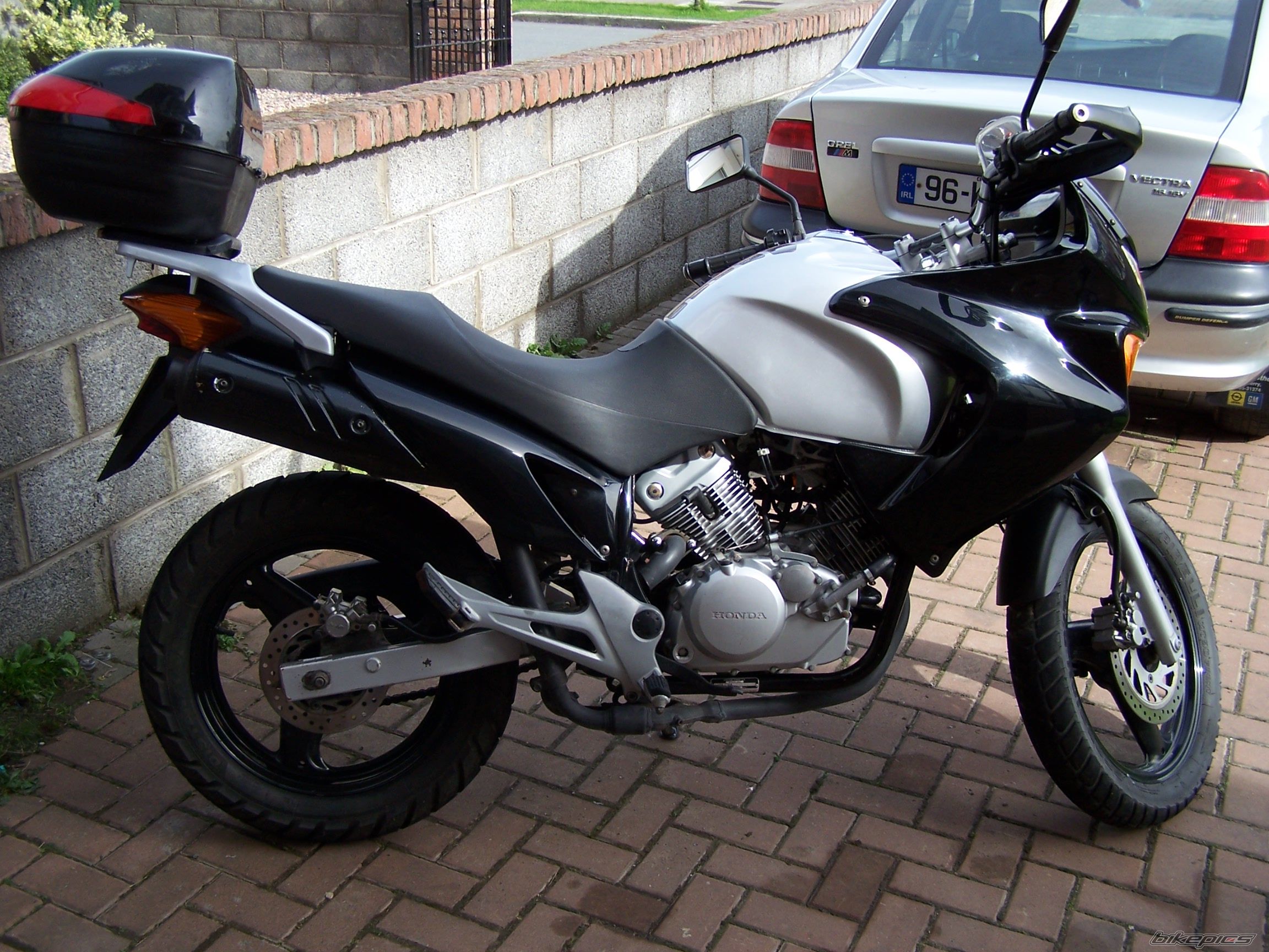 2002 HONDA XLV 125 VARADERO | Picture 702484 motorcycle photo