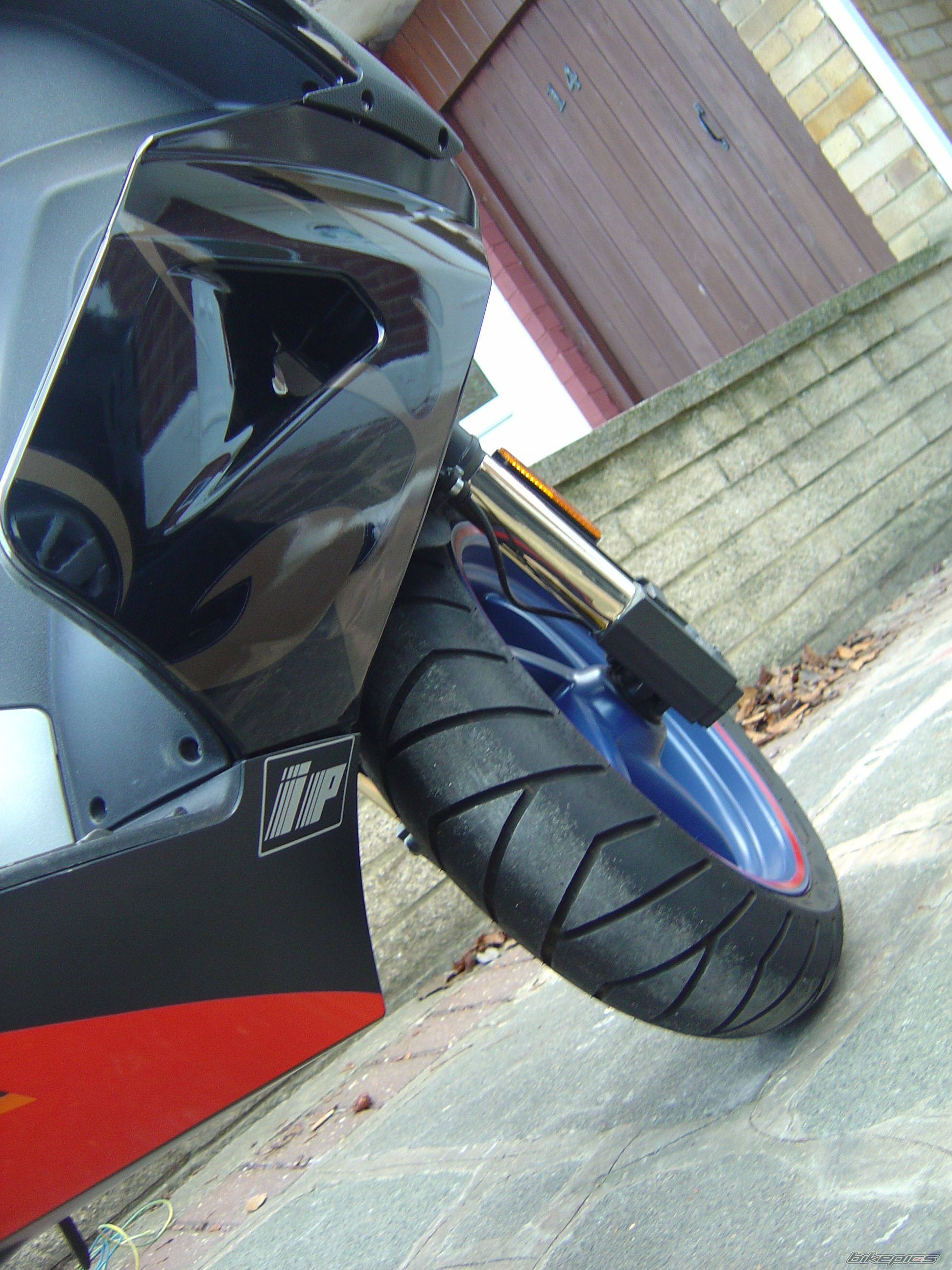 2006 APRILIA SR 50 | Picture 702642 motorcycle photo