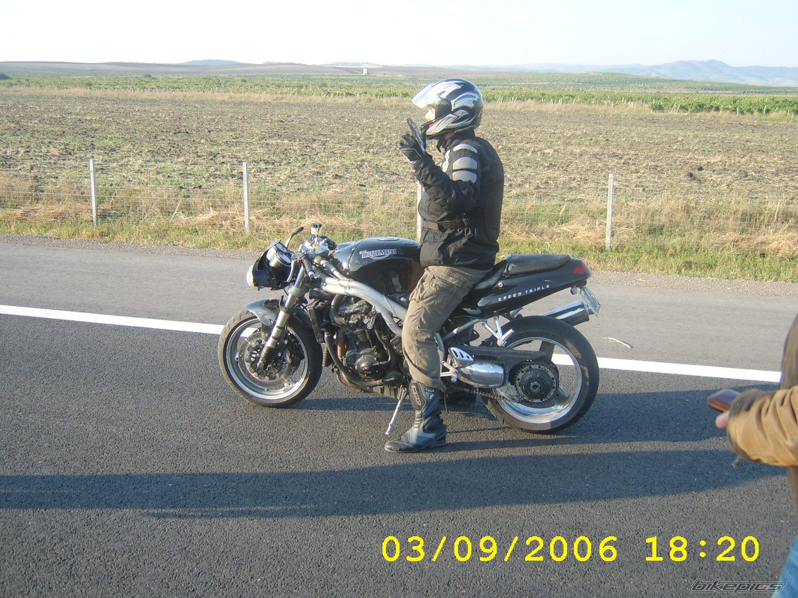 2001 TRIUMPH DAYTONA 955 | Picture 703063 motorcycle photo