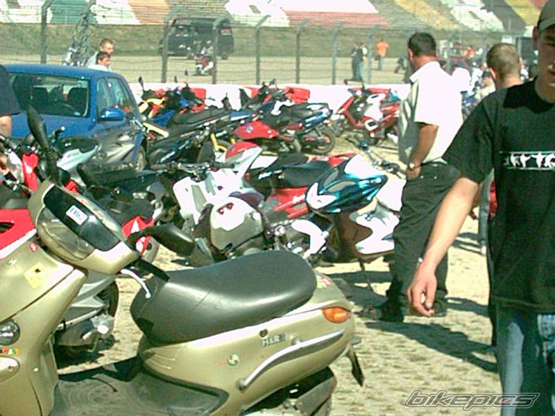 1995 KAWASAKI ZRX 1200S | Picture 70497 motorcycle photo
