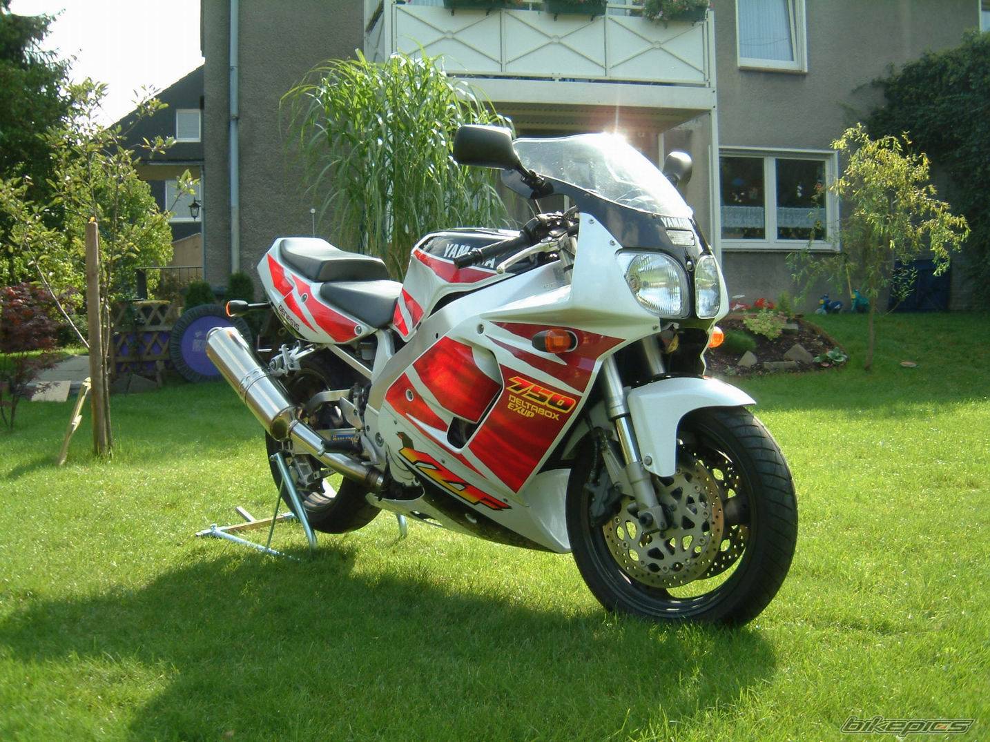 1995 YAMAHA YZF 750 | Picture 70541 motorcycle photo