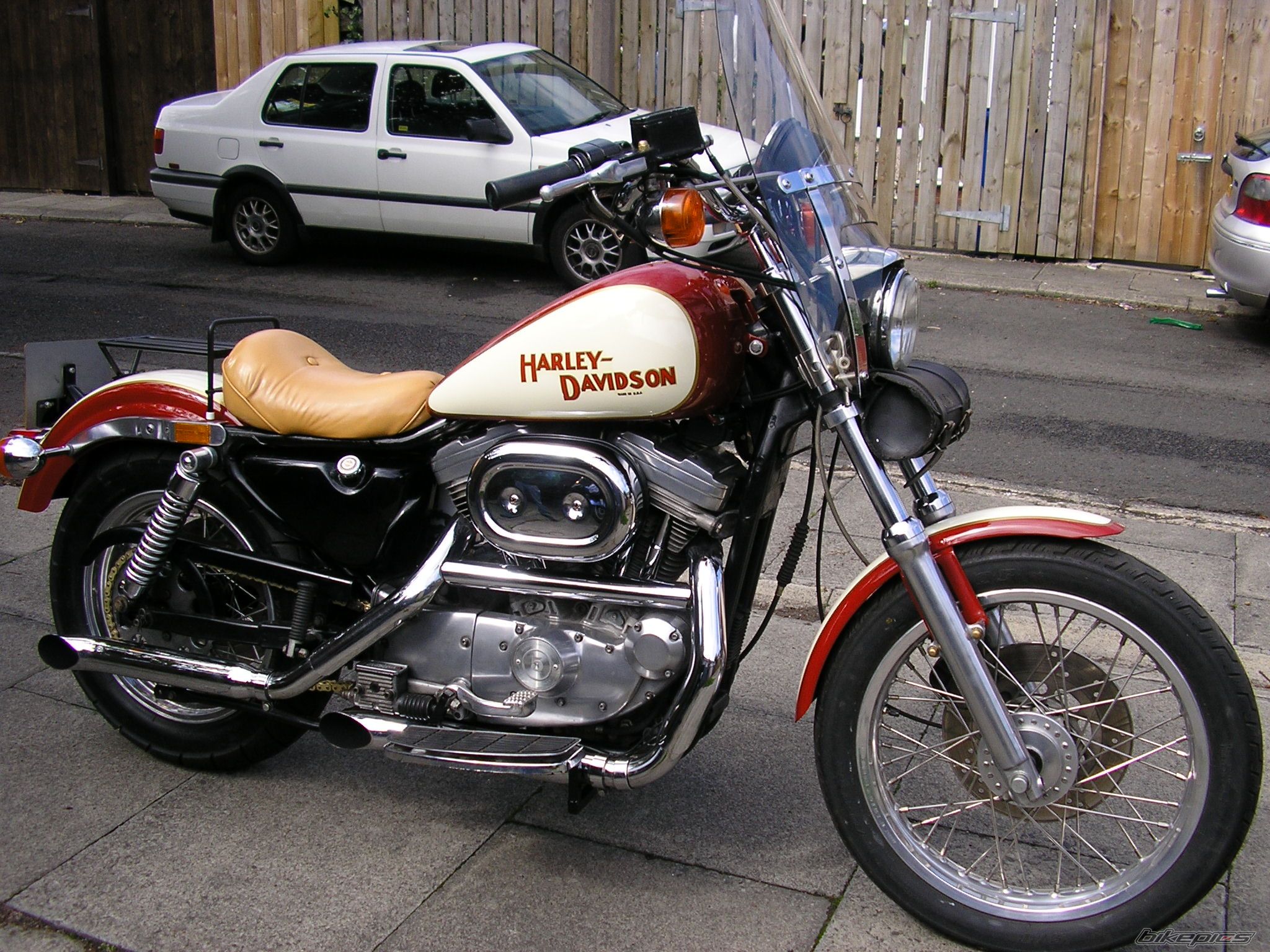 1991 HARLEY DAVIDSON XL 883C | Picture 706561 motorcycle photo
