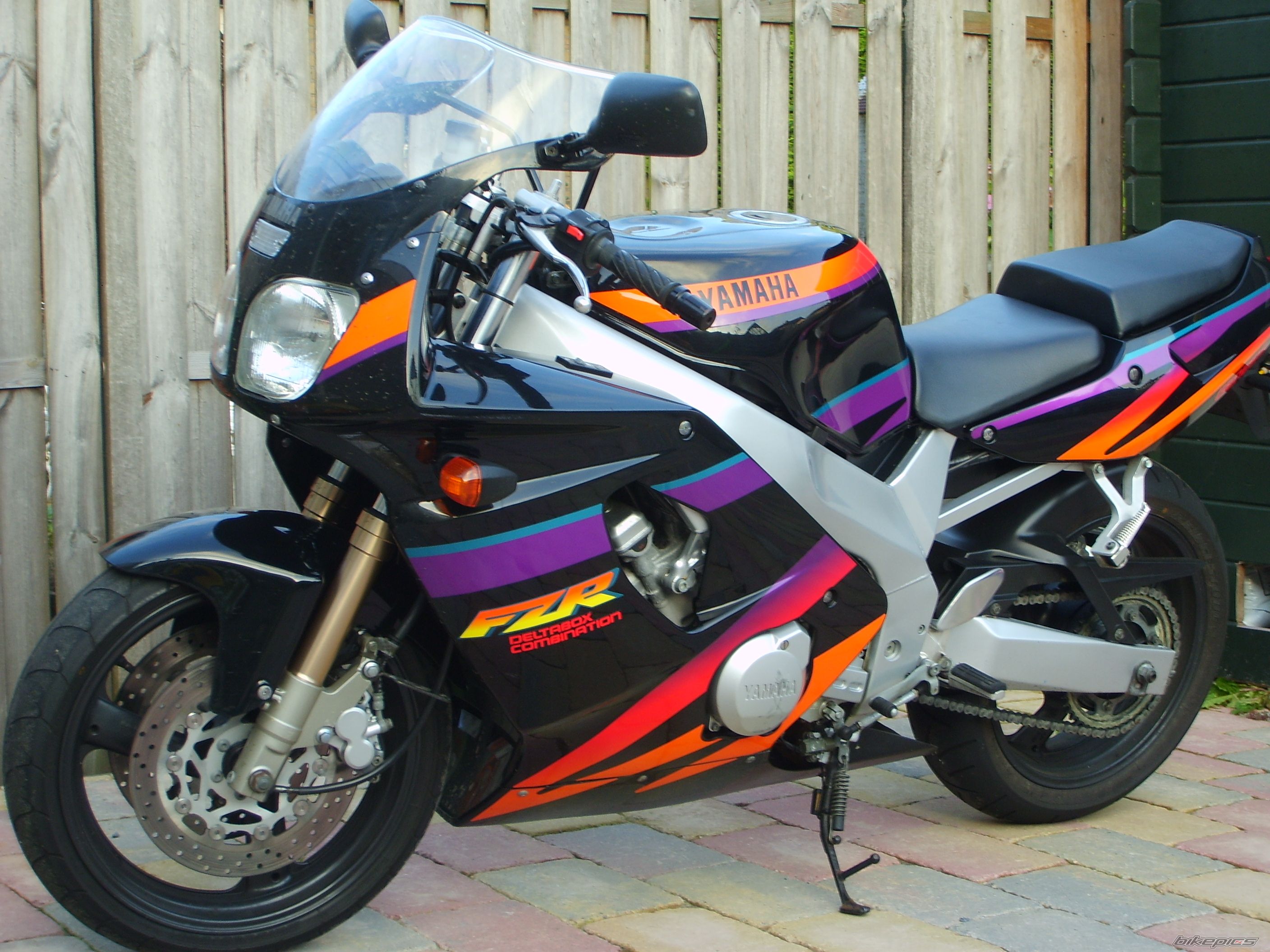 1995 YAMAHA FZR 600 | Picture 713743 motorcycle photo