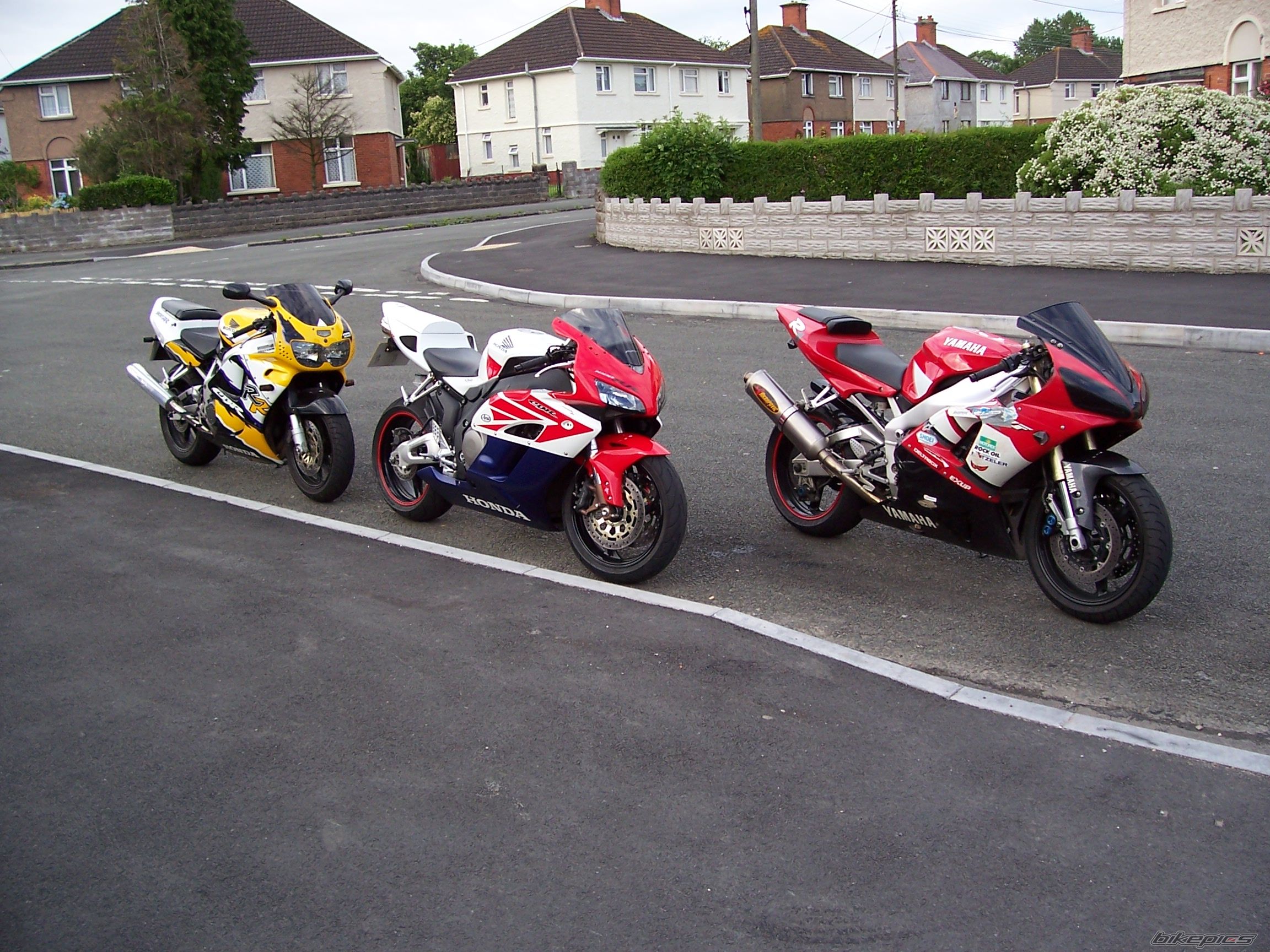 2001 YAMAHA YZF R1 | Picture 717201 motorcycle photo