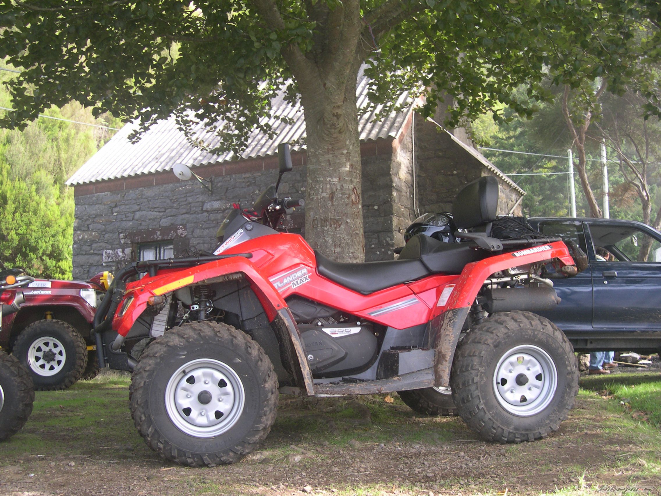 2006 BOMBARDIER OUTLANDER 800 XT | Picture 717376 motorcycle photo