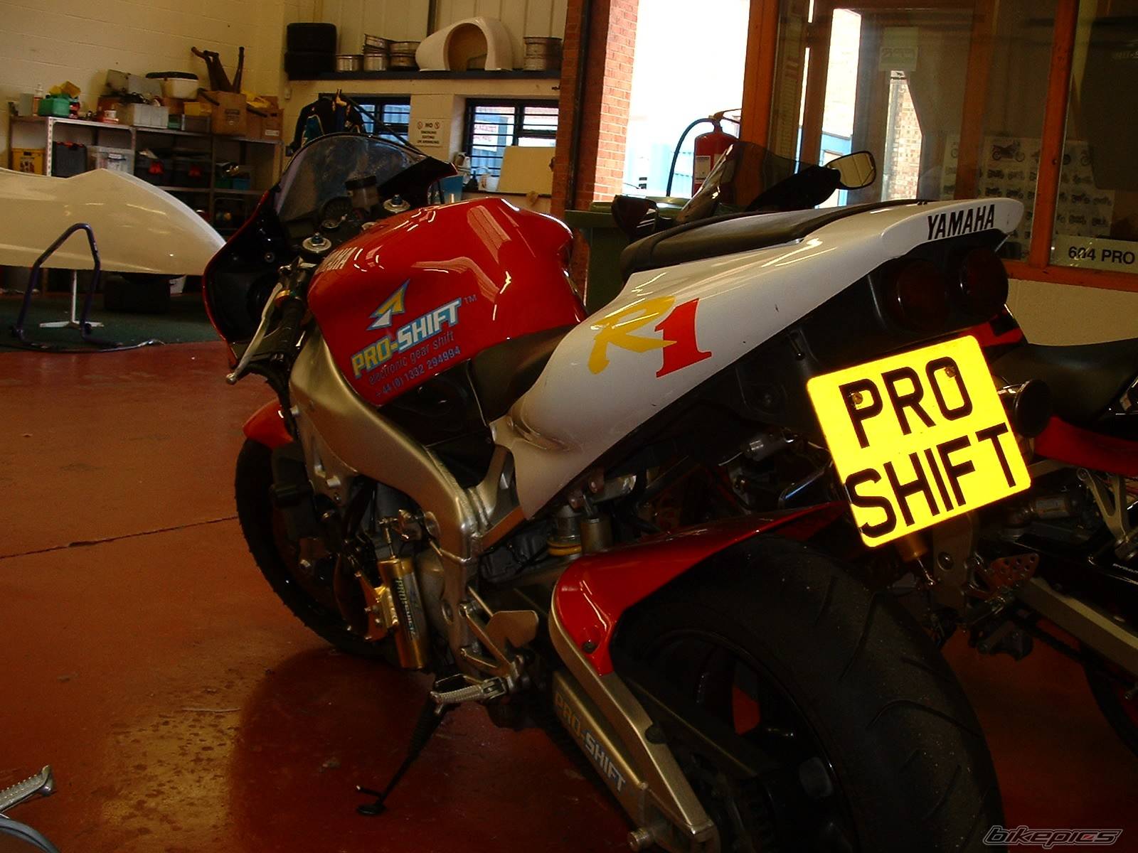 1999 YAMAHA YZF R1 | Picture 71997 motorcycle photo
