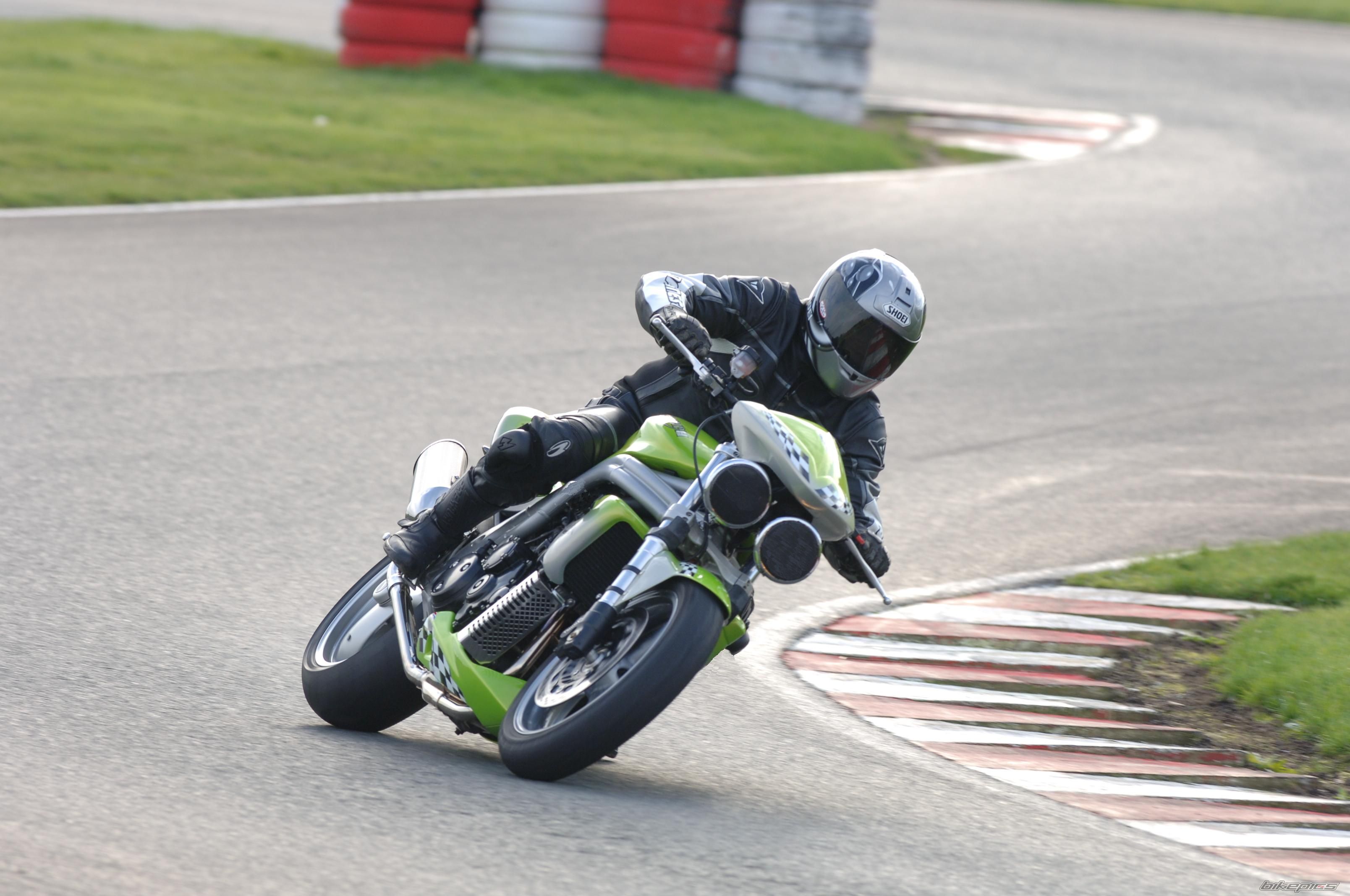 2003 TRIUMPH SPEED TRIPLE | Picture 720755 motorcycle photo