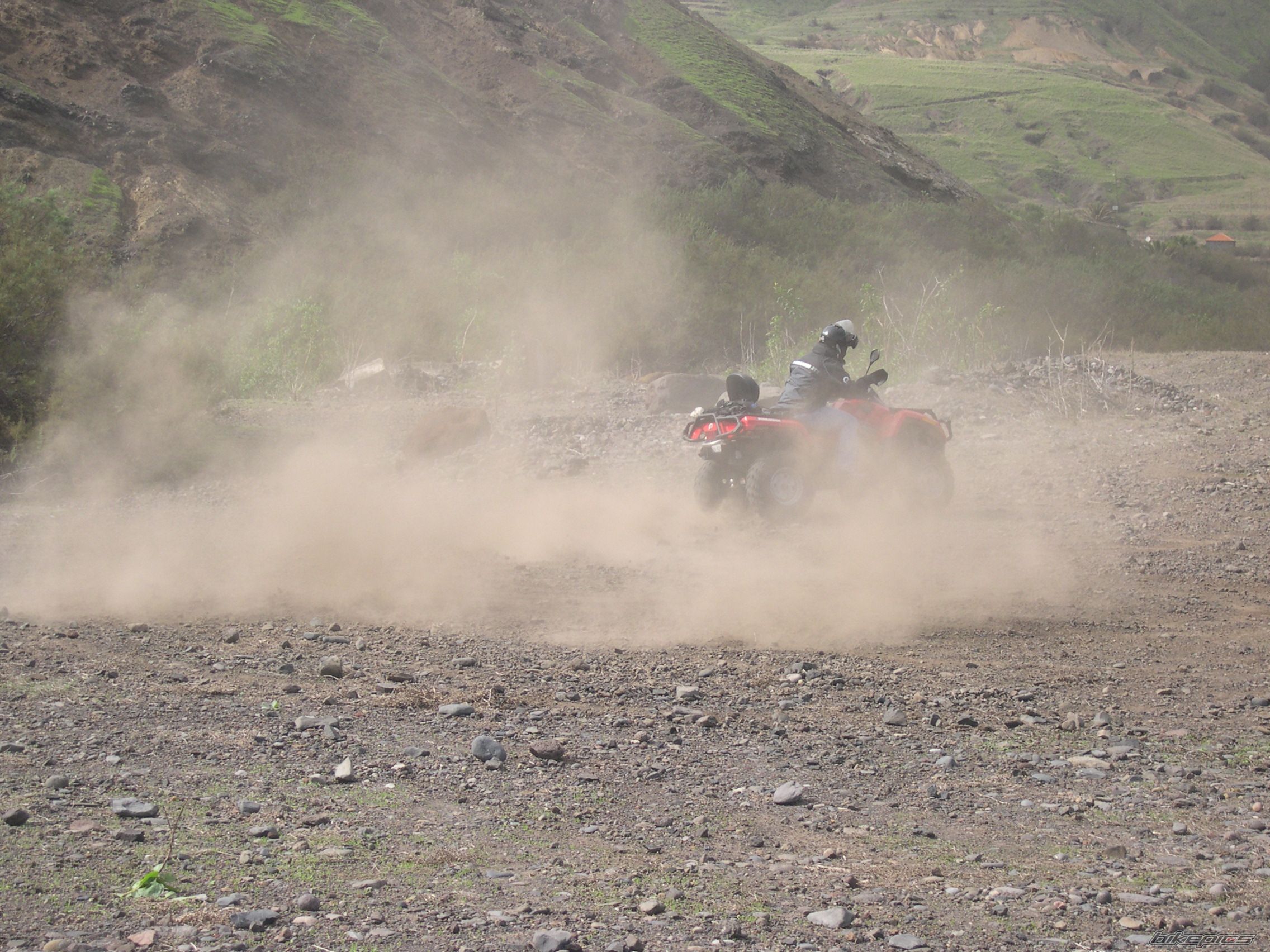 2006 BOMBARDIER OUTLANDER 800 XT | Picture 726906 motorcycle photo
