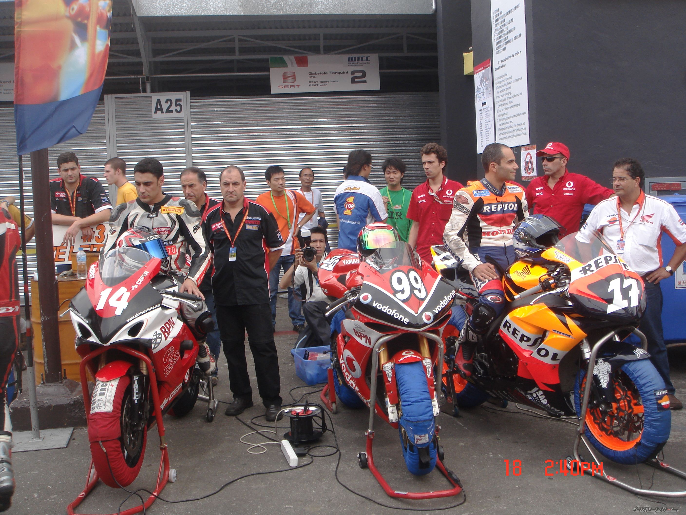 2006 YAMAHA YZF R1 | Picture 729121 motorcycle photo
