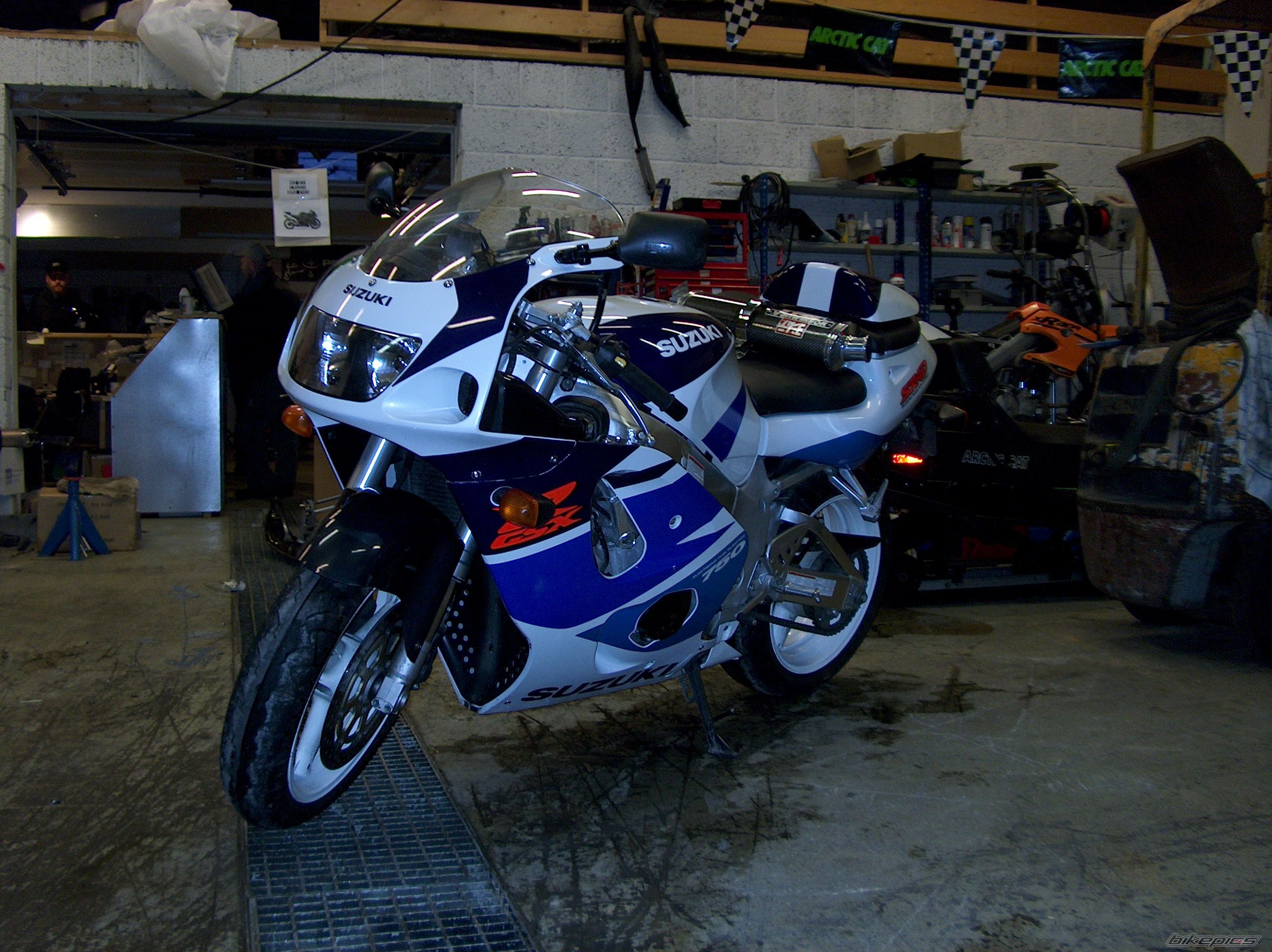 1998 SUZUKI GSX R 750 | Picture 731256 motorcycle photo