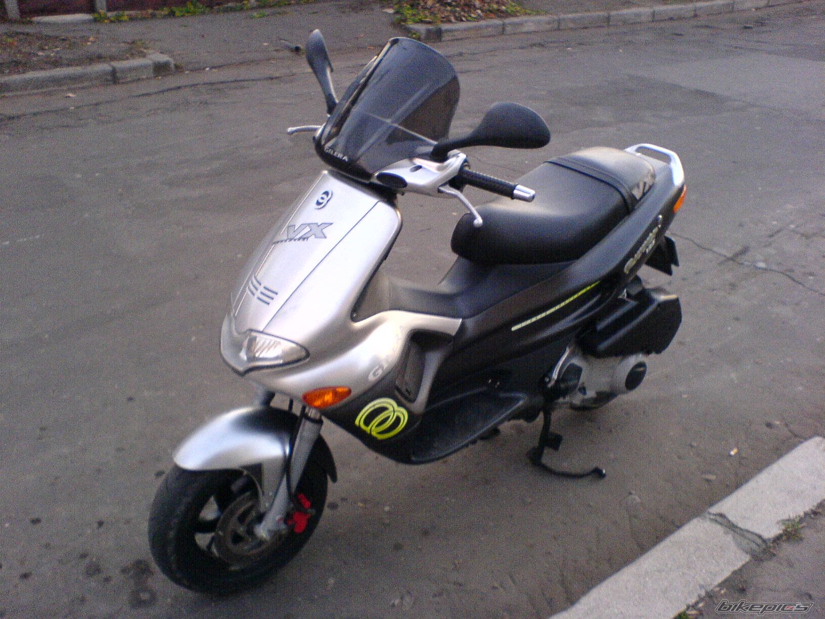 2004 GILERA RUNNER 125 VX | Picture 739415 motorcycle photo