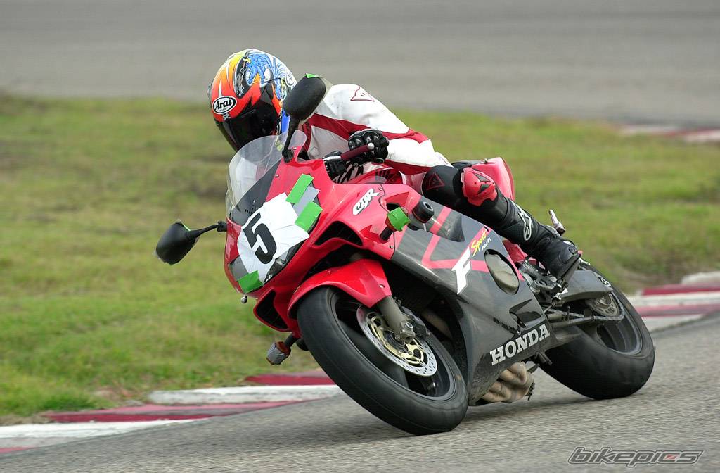 2002 HONDA CBR 600 | Picture 74244 motorcycle photo