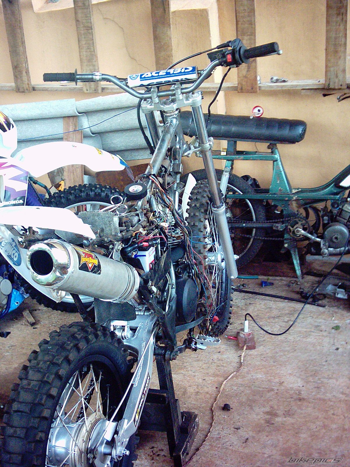 2000 YAMAHA XT 225 | Picture 744010 motorcycle photo