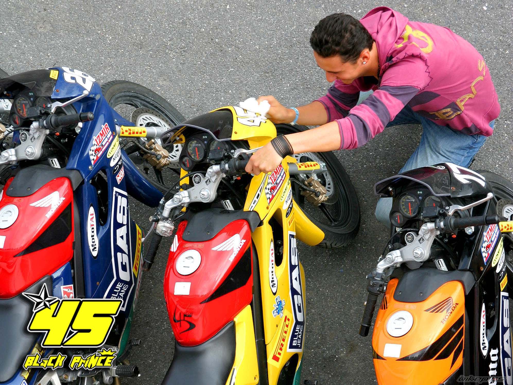 2006 HONDA CBR 125 | Picture 745510 motorcycle photo