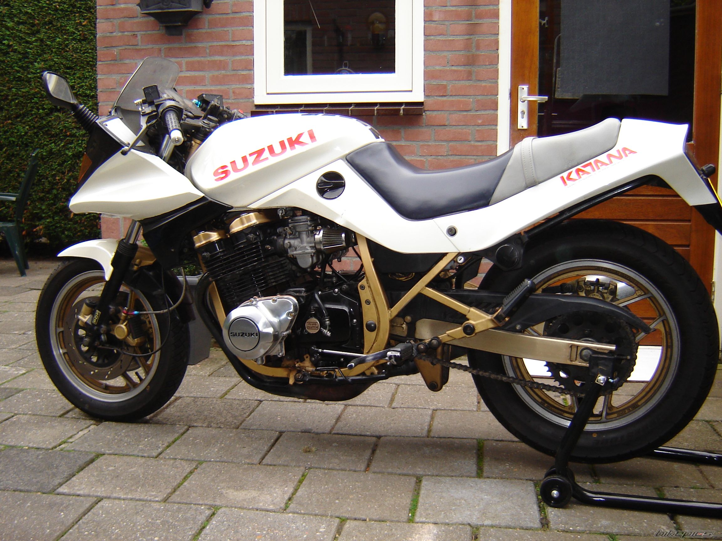 1984 SUZUKI GSX705SE | Picture 752140 motorcycle photo