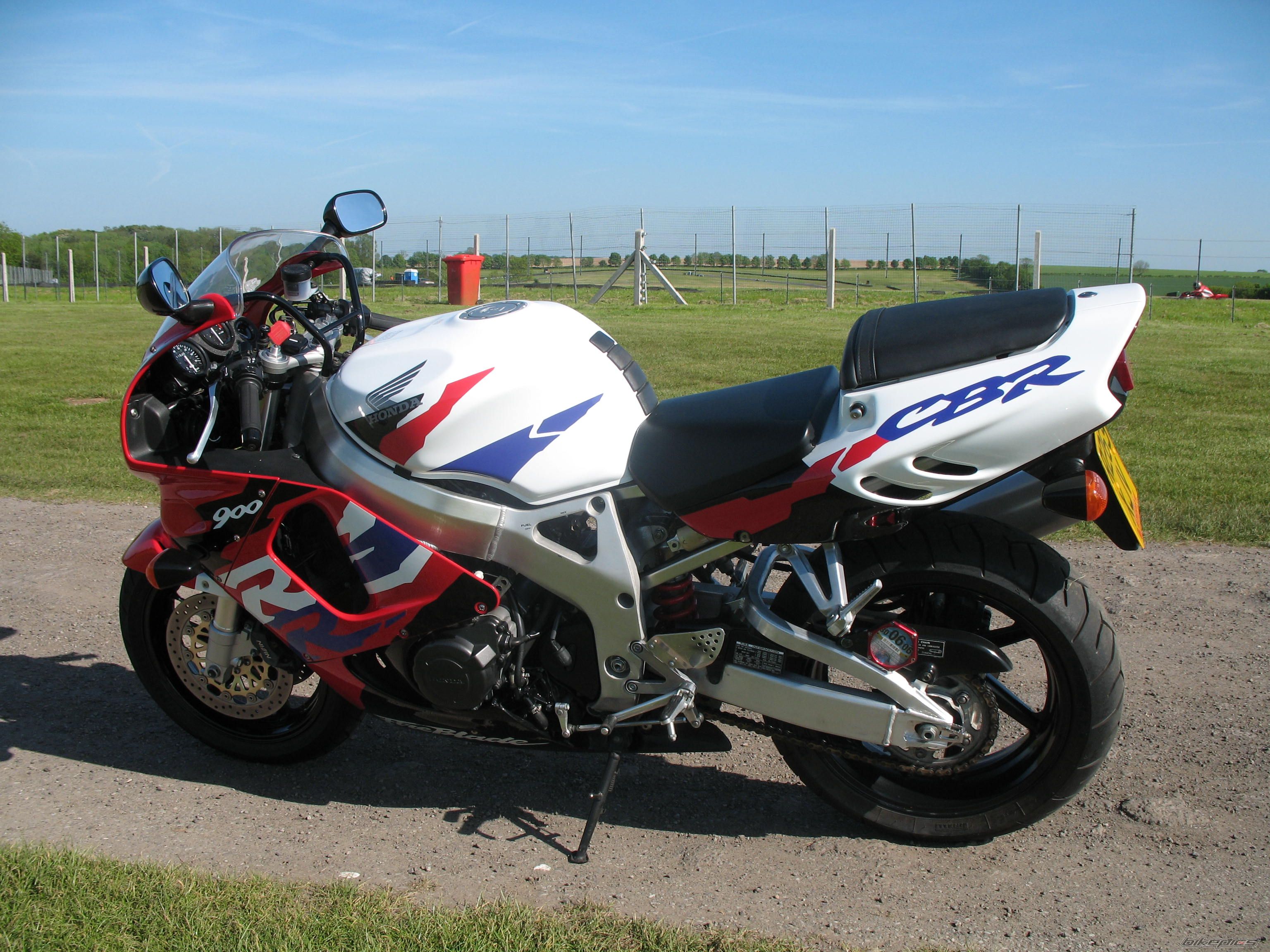 1997 HONDA CBR 900 | Picture 753922 motorcycle photo