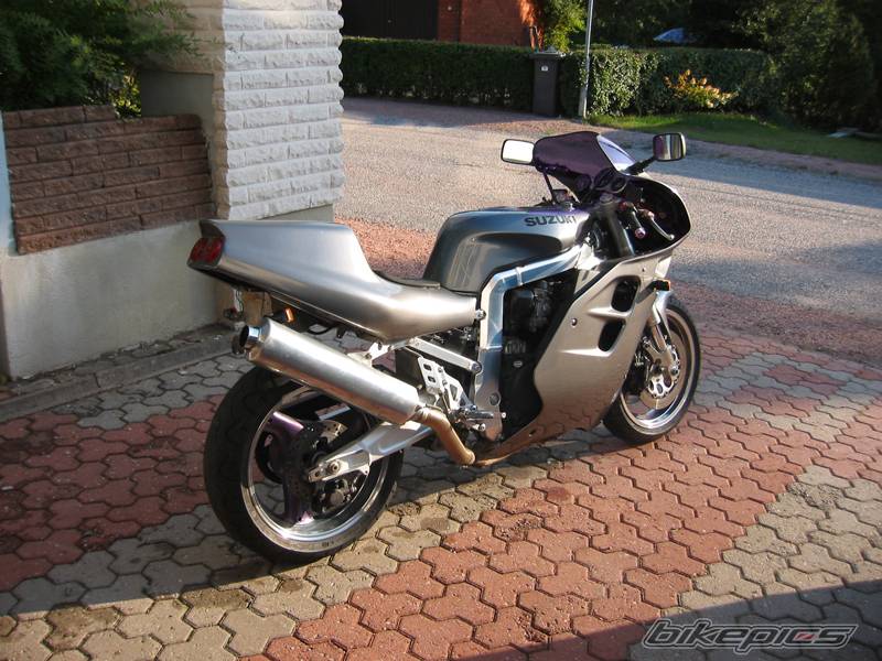 1993 SUZUKI GSX R 1100 | Picture 75742 motorcycle photo