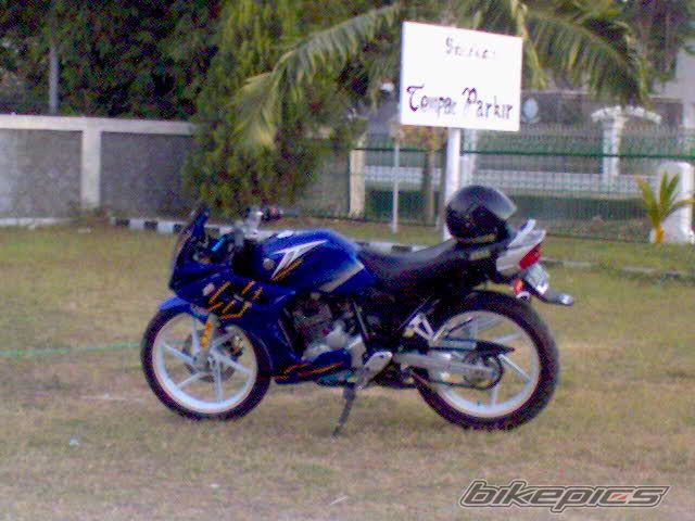 2005 YAMAHA YZF R1 | Picture 757664 motorcycle photo