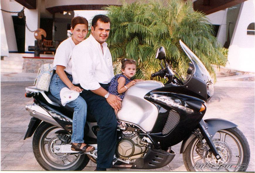 2000 HONDA VARADERO | Picture 77017 motorcycle photo