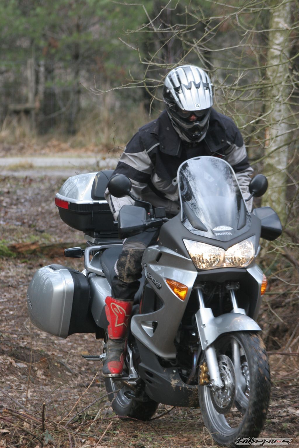 2004 HONDA VARADERO | Picture 777689 motorcycle photo