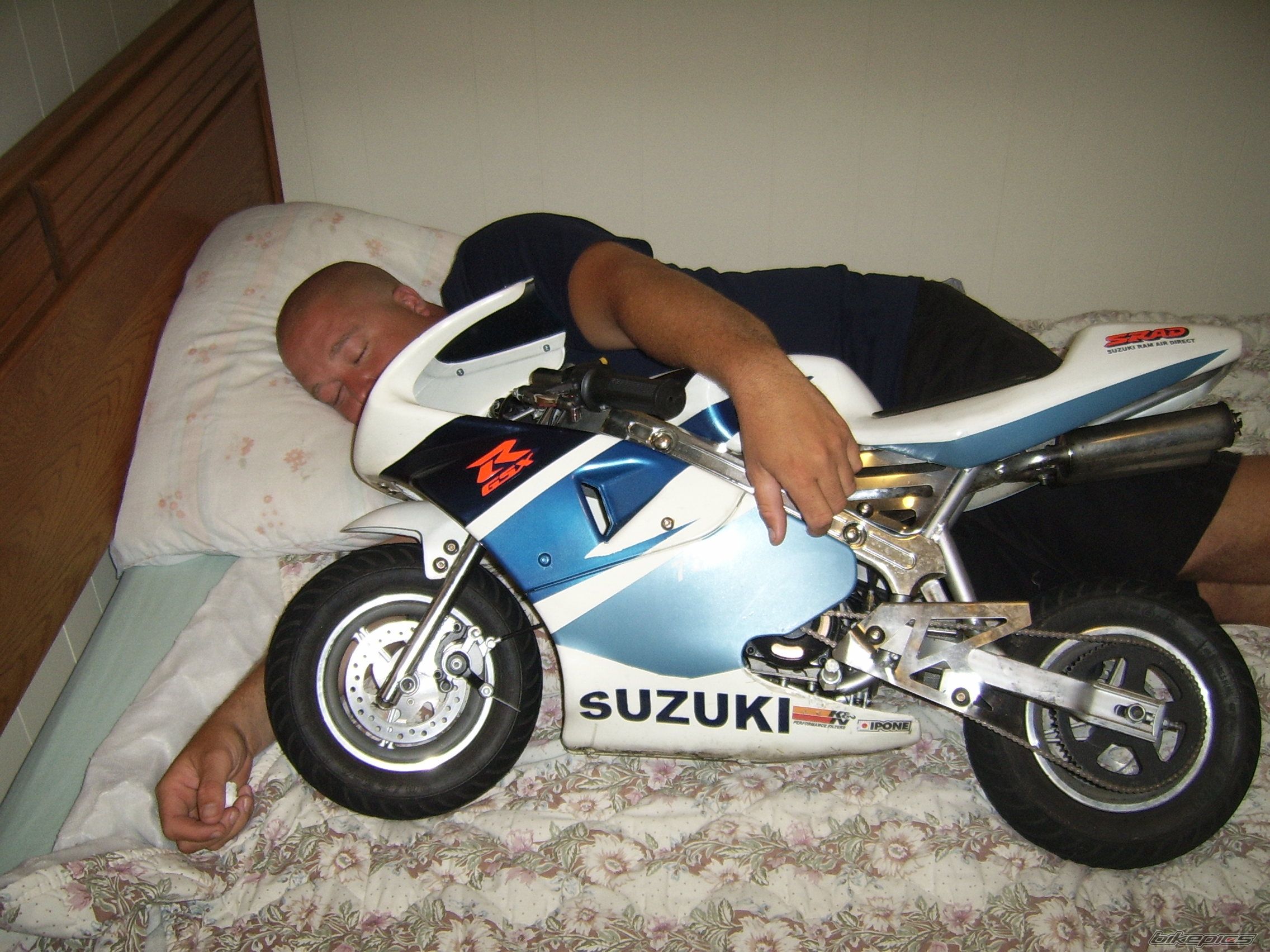 1998 SUZUKI GSX R 750 | Picture 787540 motorcycle photo