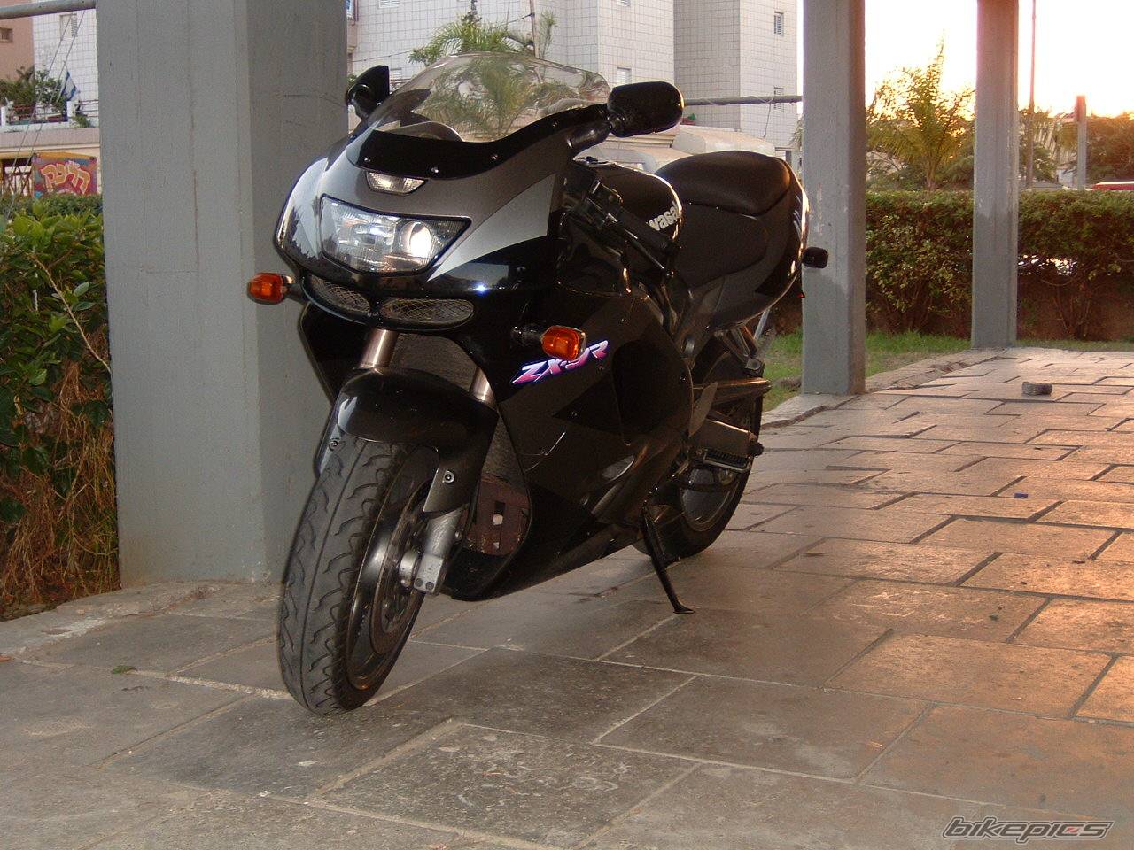 1995 KAWASAKI ZX 9R | Picture 78944 motorcycle photo