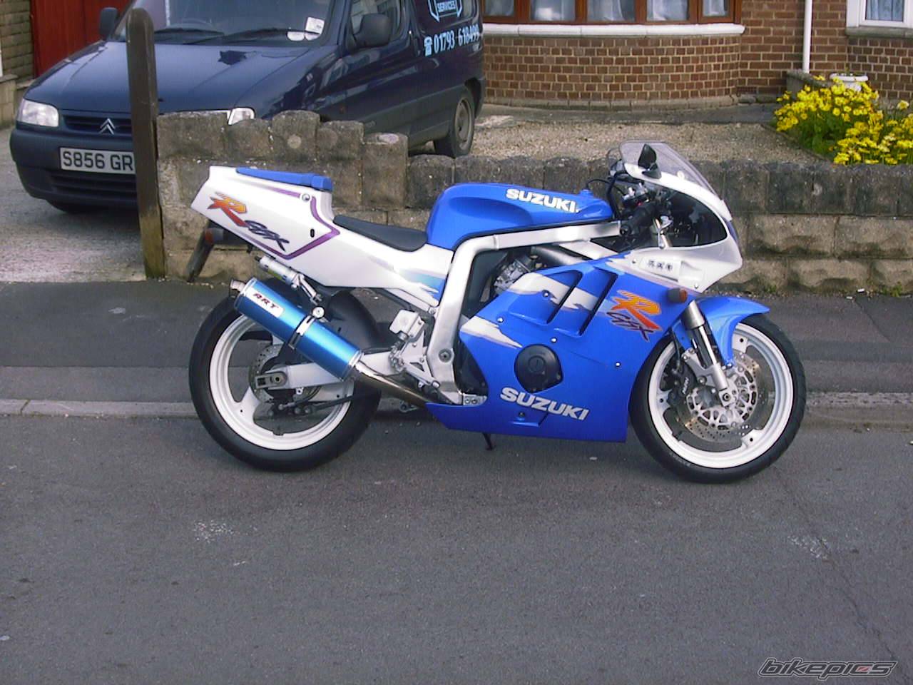 1995 SUZUKI GSX R 400 | Picture 7896 motorcycle photo