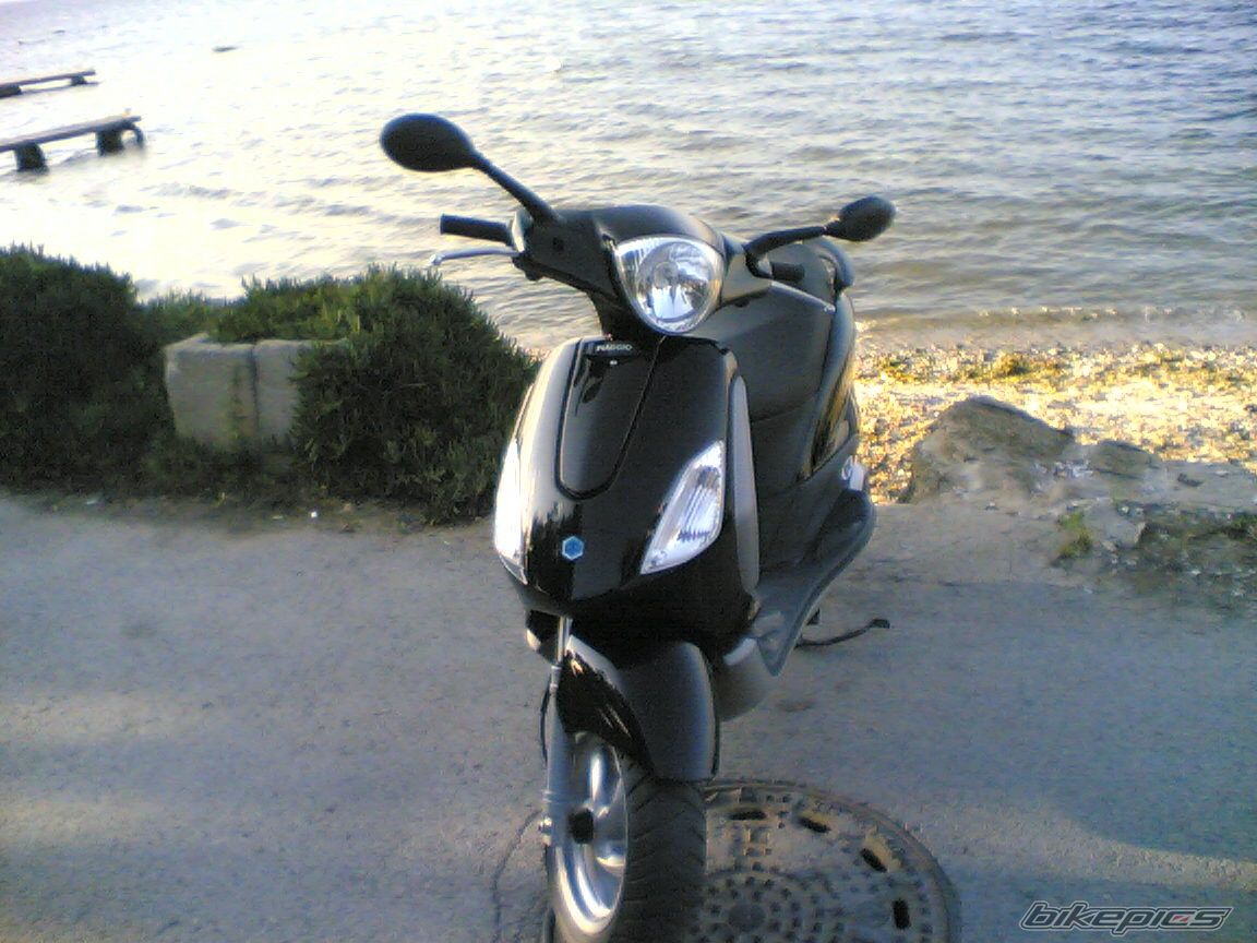 2005 PIAGGIO FLY 125 | Picture 790895 motorcycle photo
