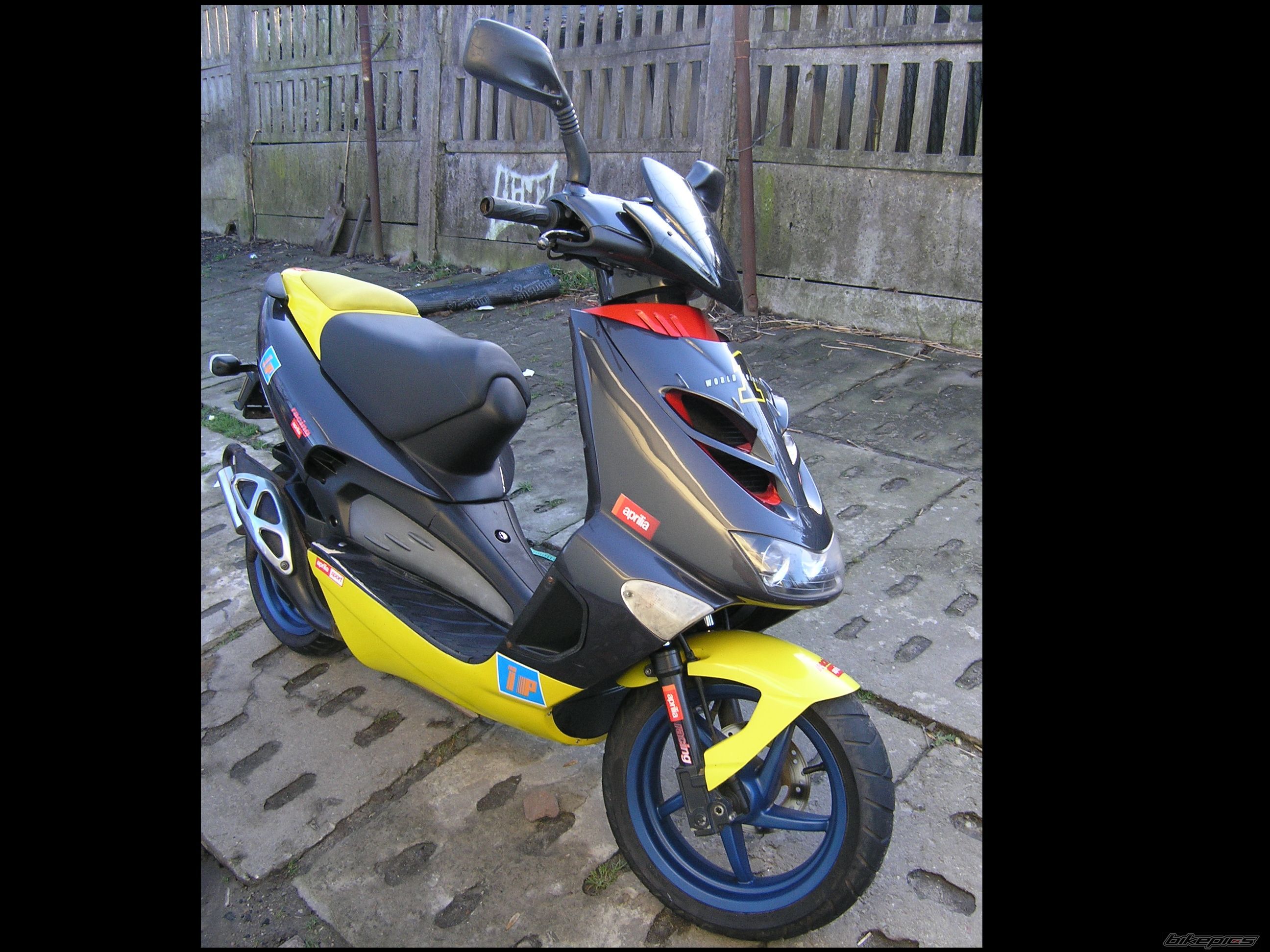 2000 APRILIA SR RACING 50 | Picture 792520 motorcycle photo