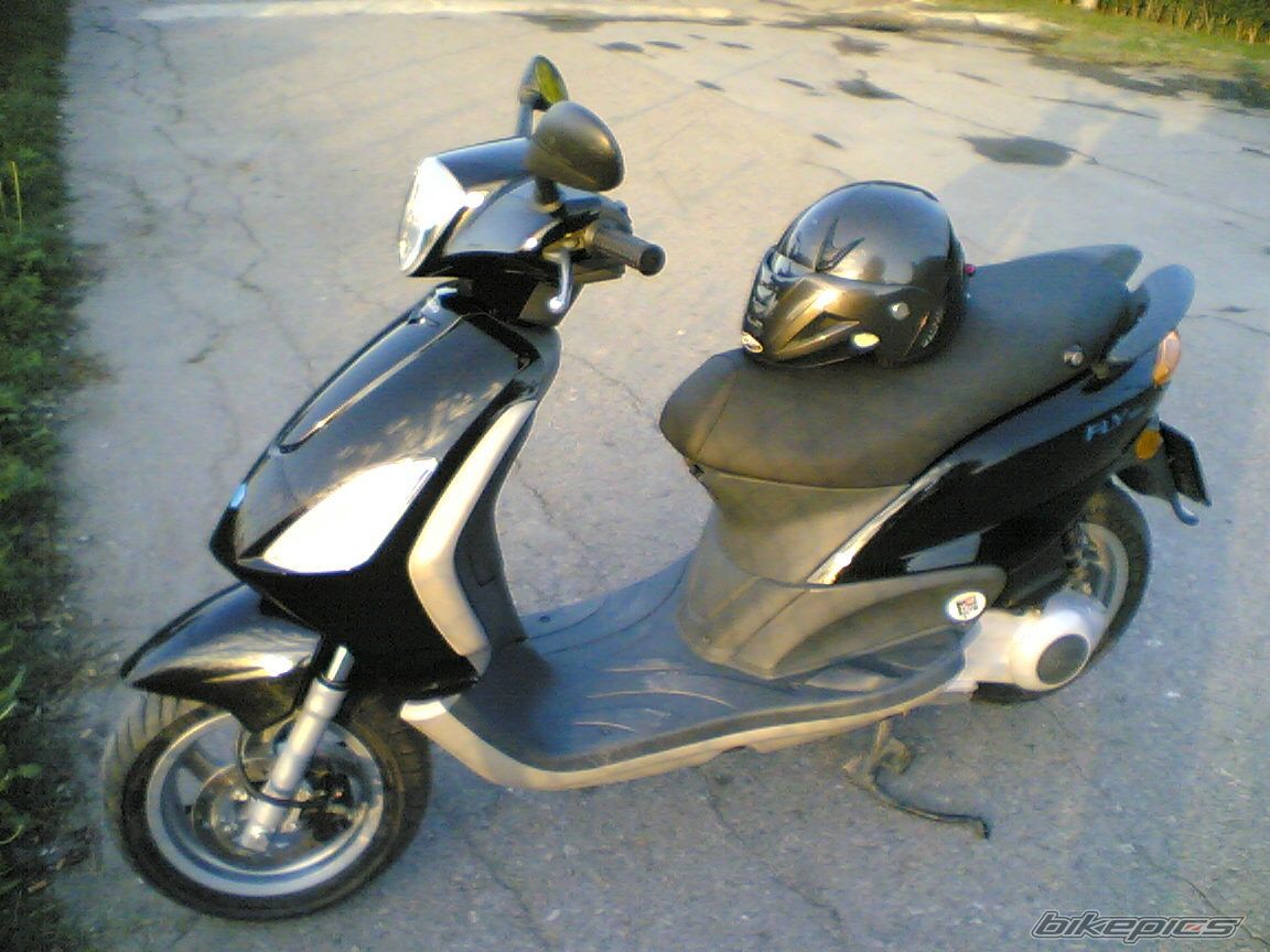 2005 PIAGGIO FLY 125 | Picture 794631 motorcycle photo
