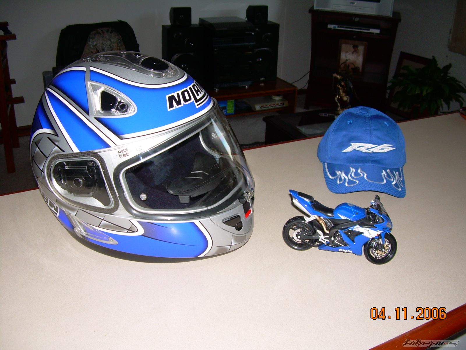 2006 YAMAHA YZF R6 | Picture 795543 motorcycle photo