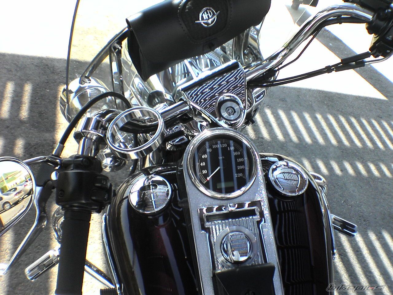 2007 HARLEY DAVIDSON HARLEY DAVISON ROAD KING CLASSIC | Picture 806463 motorcycle photo