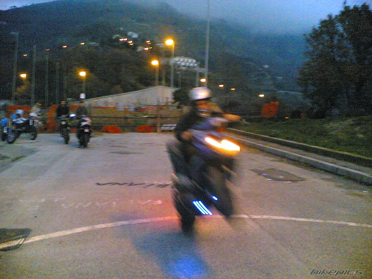 2004 YAMAHA AEROX 50 | Picture 806465 motorcycle photo