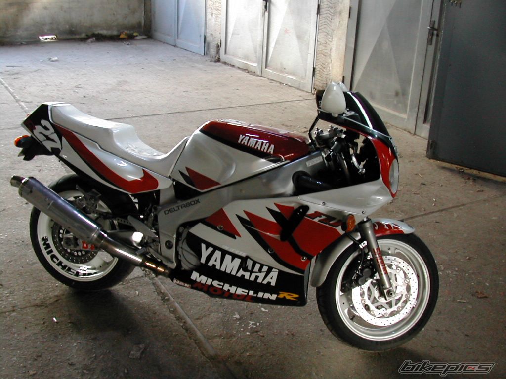 1990 YAMAHA FZR 1000 | Picture 810310 motorcycle photo