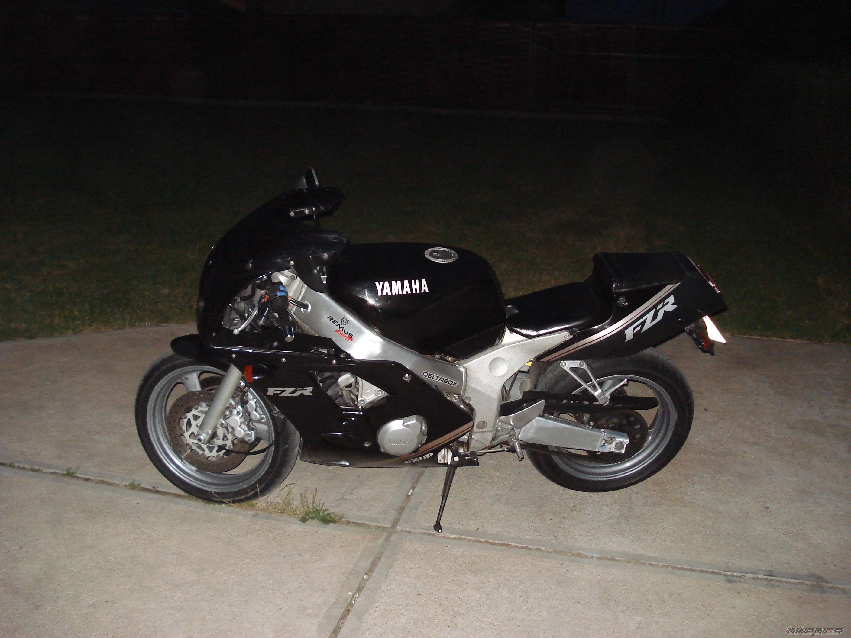 1992 YAMAHA FZR 400 RR | Picture 815586 motorcycle photo