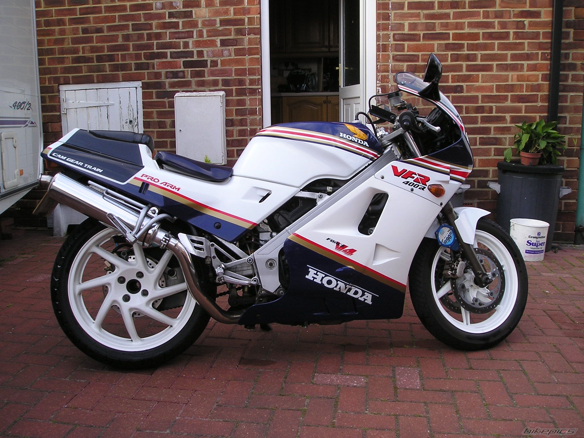 1989 HONDA VFR 400 | Picture 816608 motorcycle photo