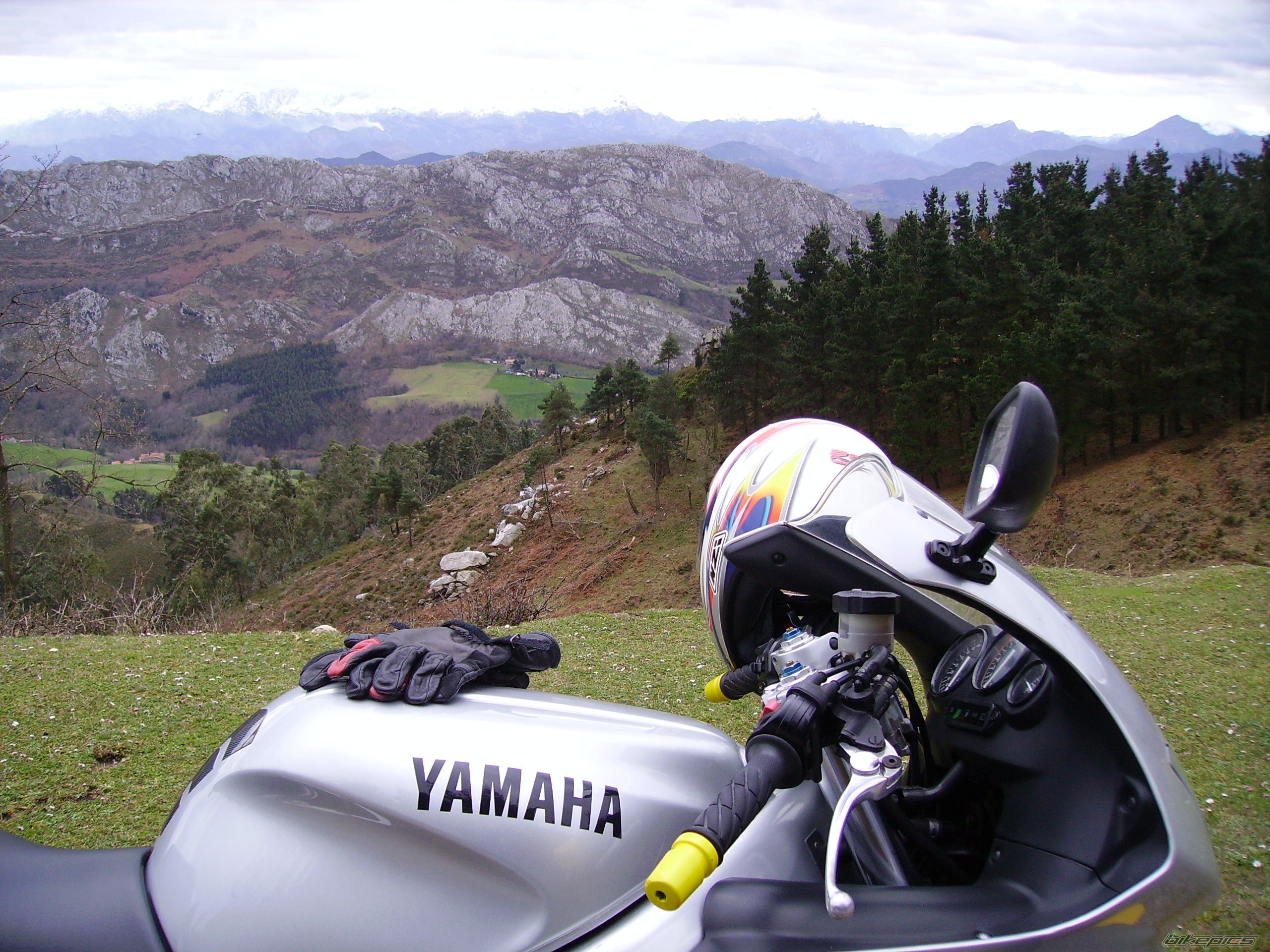 1996 YAMAHA YZF 600 | Picture 817339 motorcycle photo