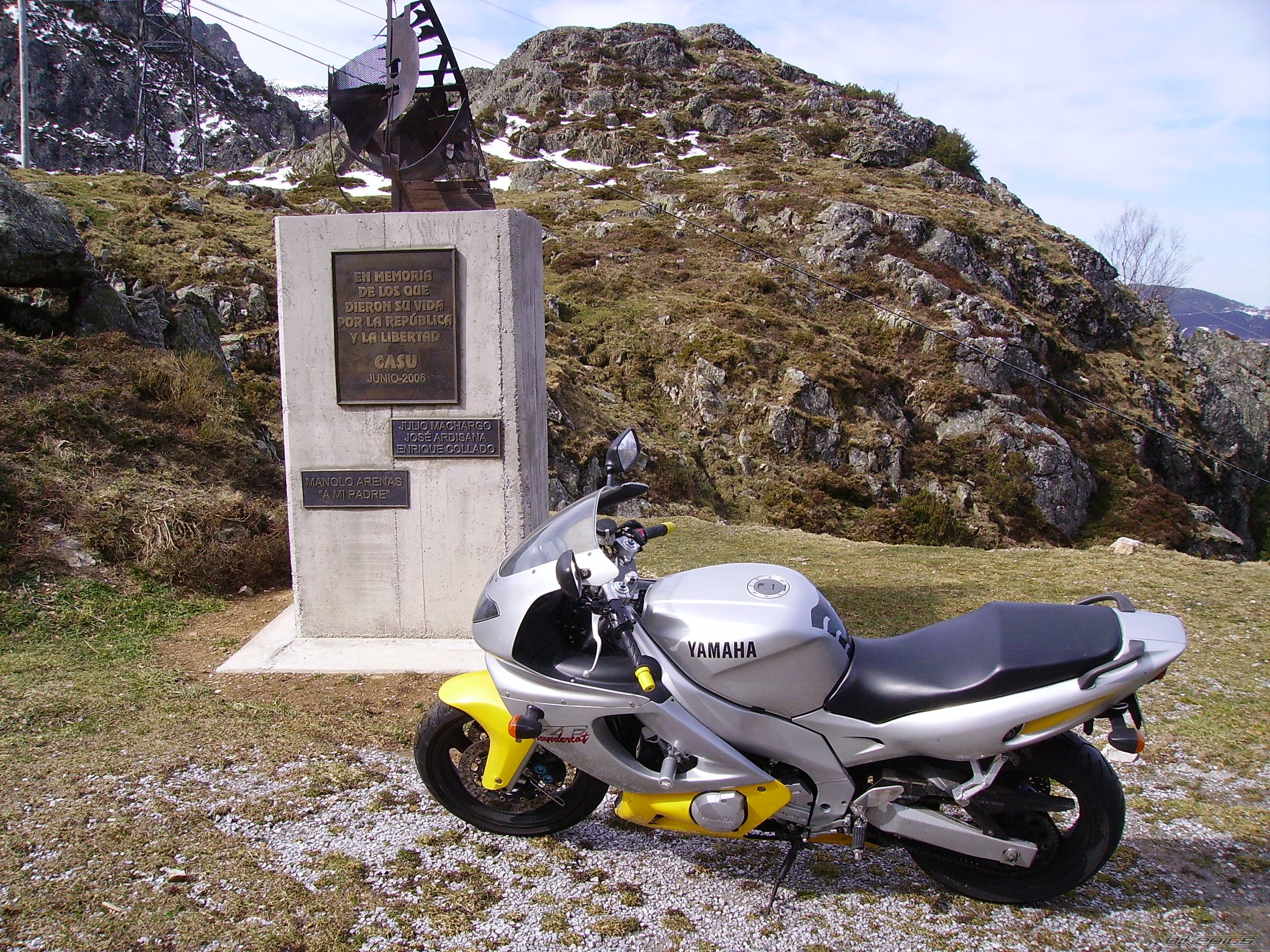 1996 YAMAHA YZF 600 | Picture 825111 motorcycle photo