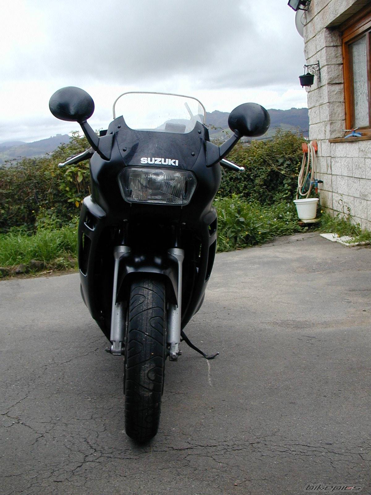 1992 SUZUKI GSX 600 | Picture 82745 motorcycle photo