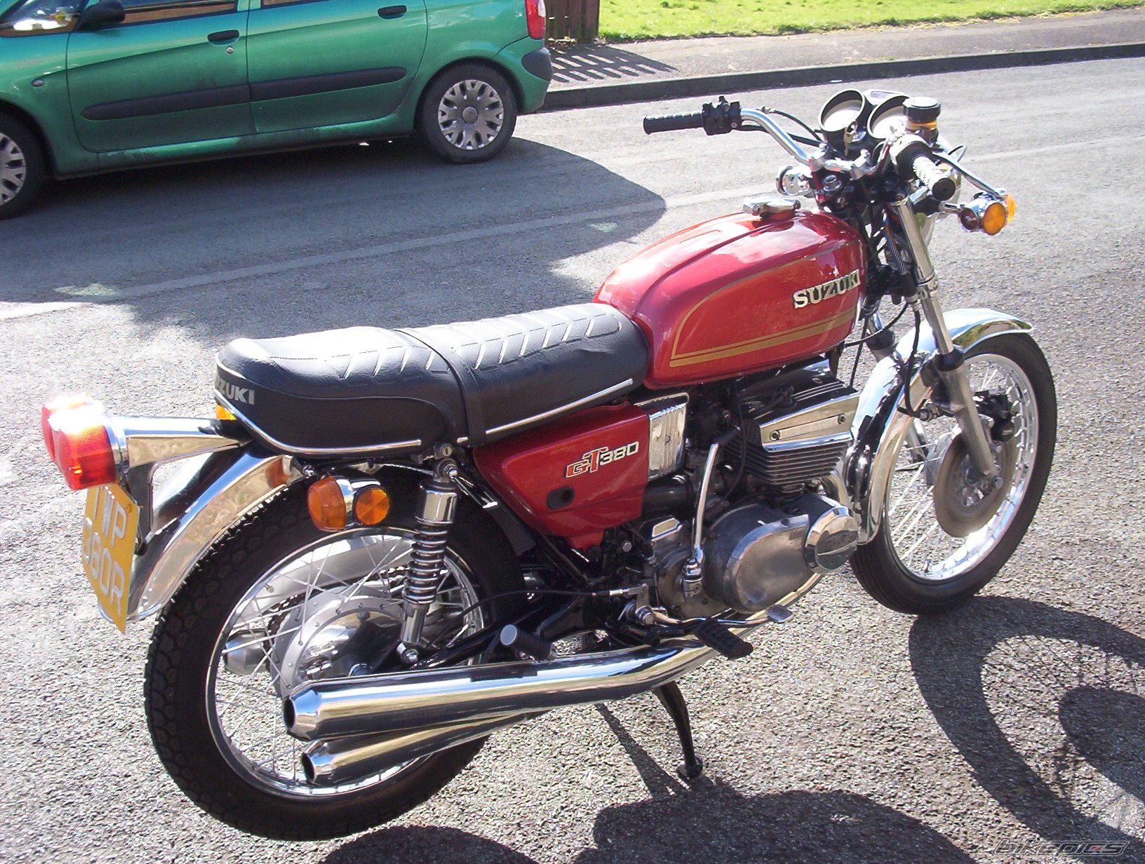 1977 SUZUKI GT 380 | Picture 831113 motorcycle photo