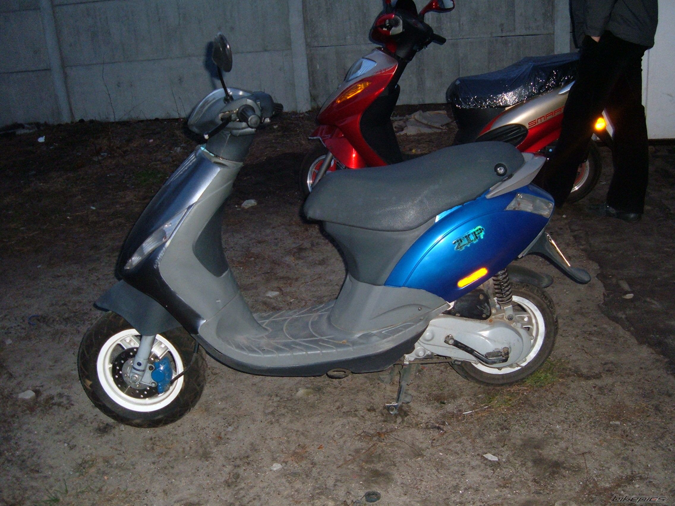 2000 PIAGGIO ZIP | Picture 832435 motorcycle photo