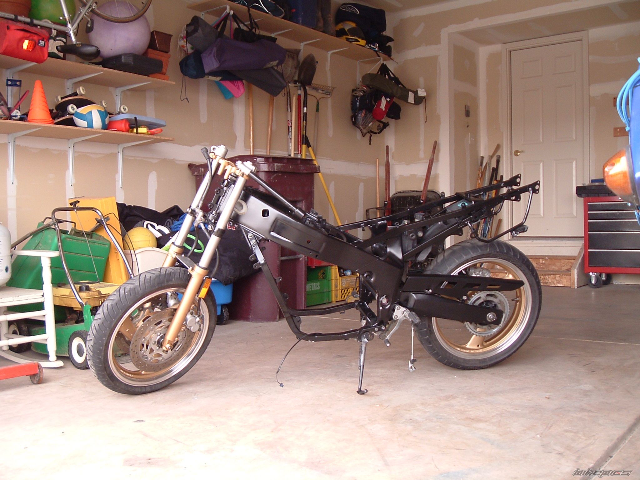 1995 YAMAHA FZR 600 | Picture 833758 motorcycle photo