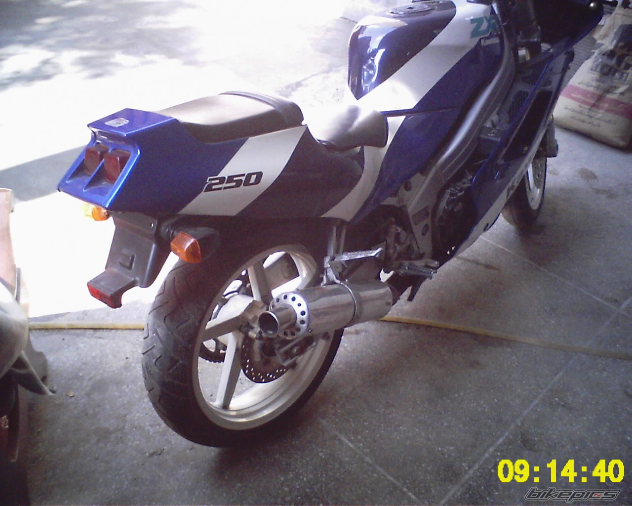 1990 KAWASAKI ZX 2R | Picture 834679 motorcycle photo