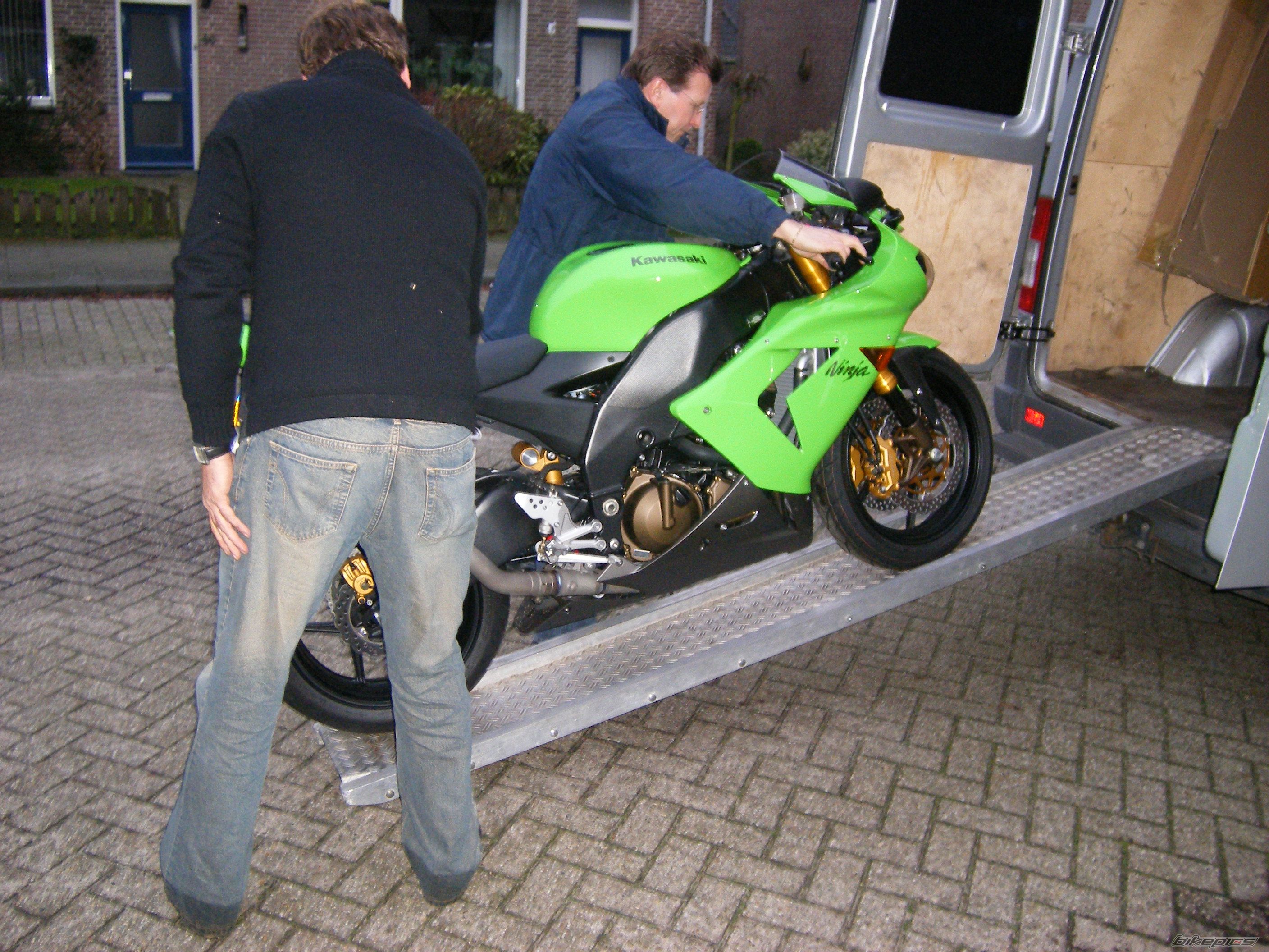 2005 KAWASAKI ZX 10R | Picture 834794 motorcycle photo